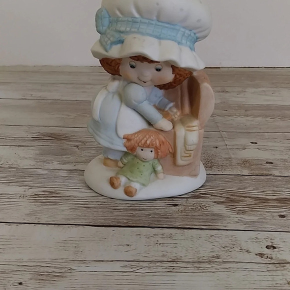 Miss Mitzie By Heartline Quilt Ceramic Figure 4 in - Picture 1 of 8